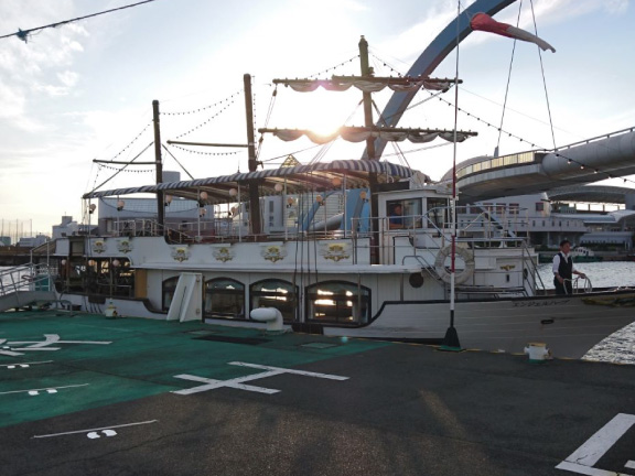 名古屋港貸し切りクルージング『エンゼルハープ（帆船デザイン）』